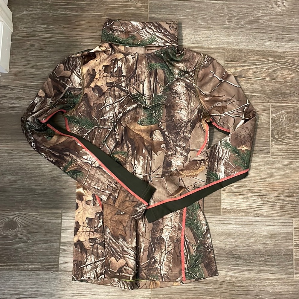 Women’s Under Armour Real Tree cold gear shirt